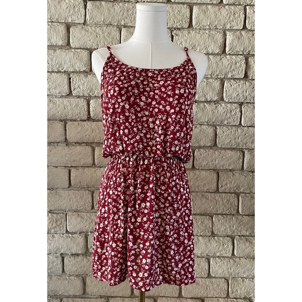 FOREVER 21 Red‎ Ditsy Floral Mini Dress Sundress - Size Small
